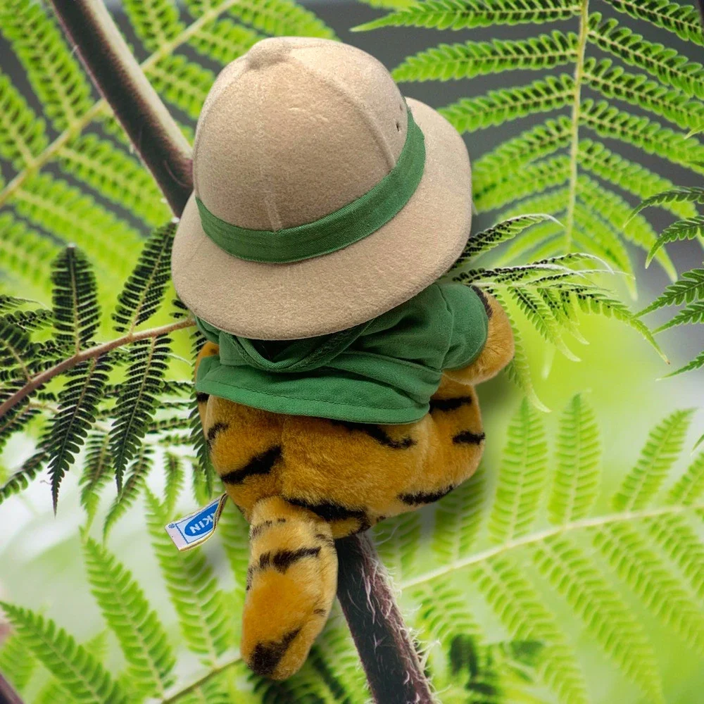 Vtg 1987 Dakin Fun Farm Safari Tiger Brown Plush 14 Inch Green Original Jacket